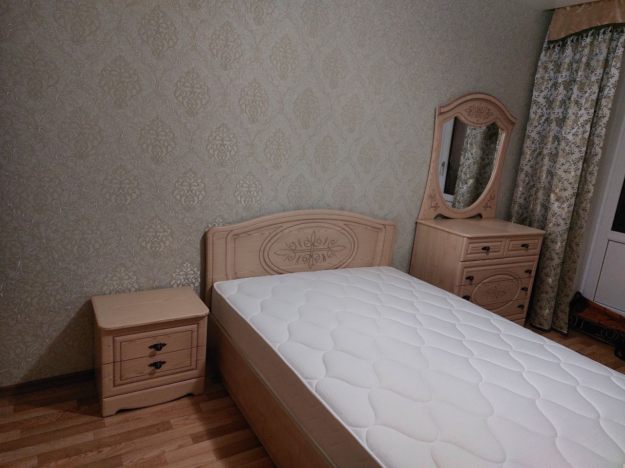 Двуспальная кровать "Натали" 140х200 с подъемным механизмом цвет орех изножье низкое