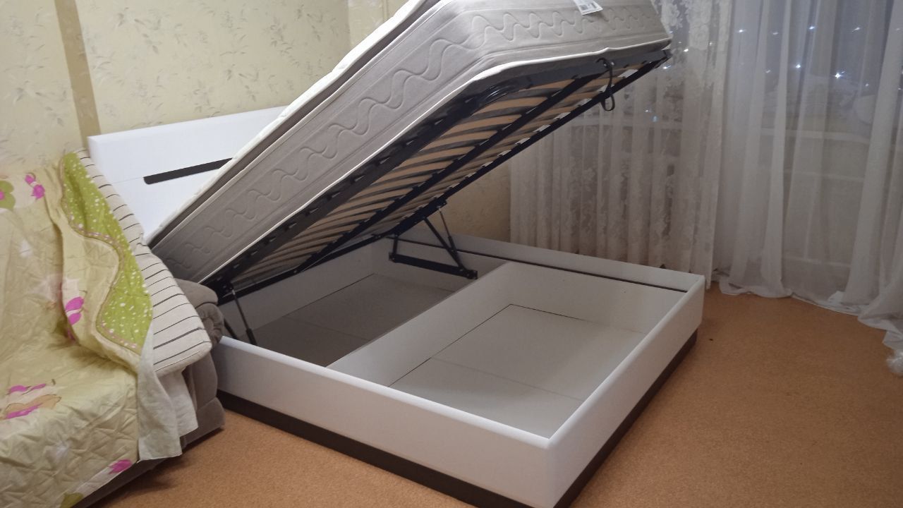 Двуспальная кровать "Парма" 160 х 200 с подъемным механизмом цвет белый/сонома