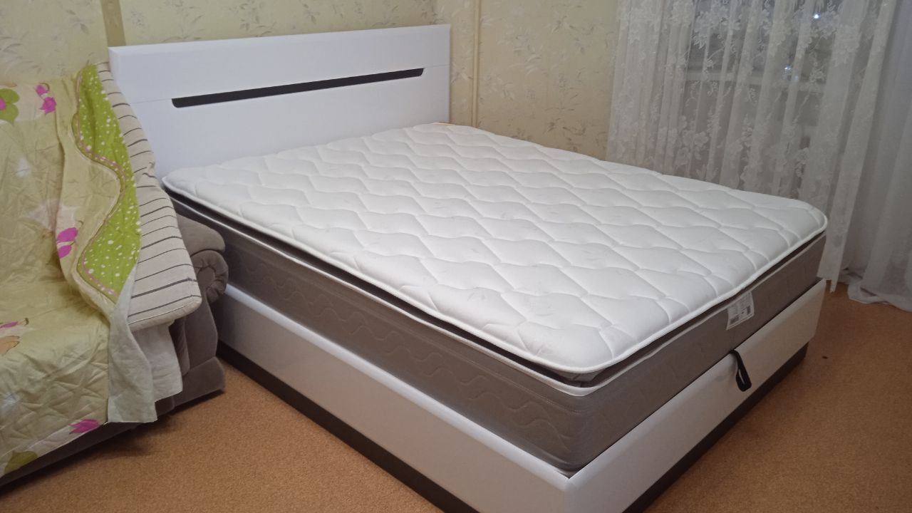 Двуспальная кровать "Парма" 160 х 190 с подъемным механизмом цвет белый / венге