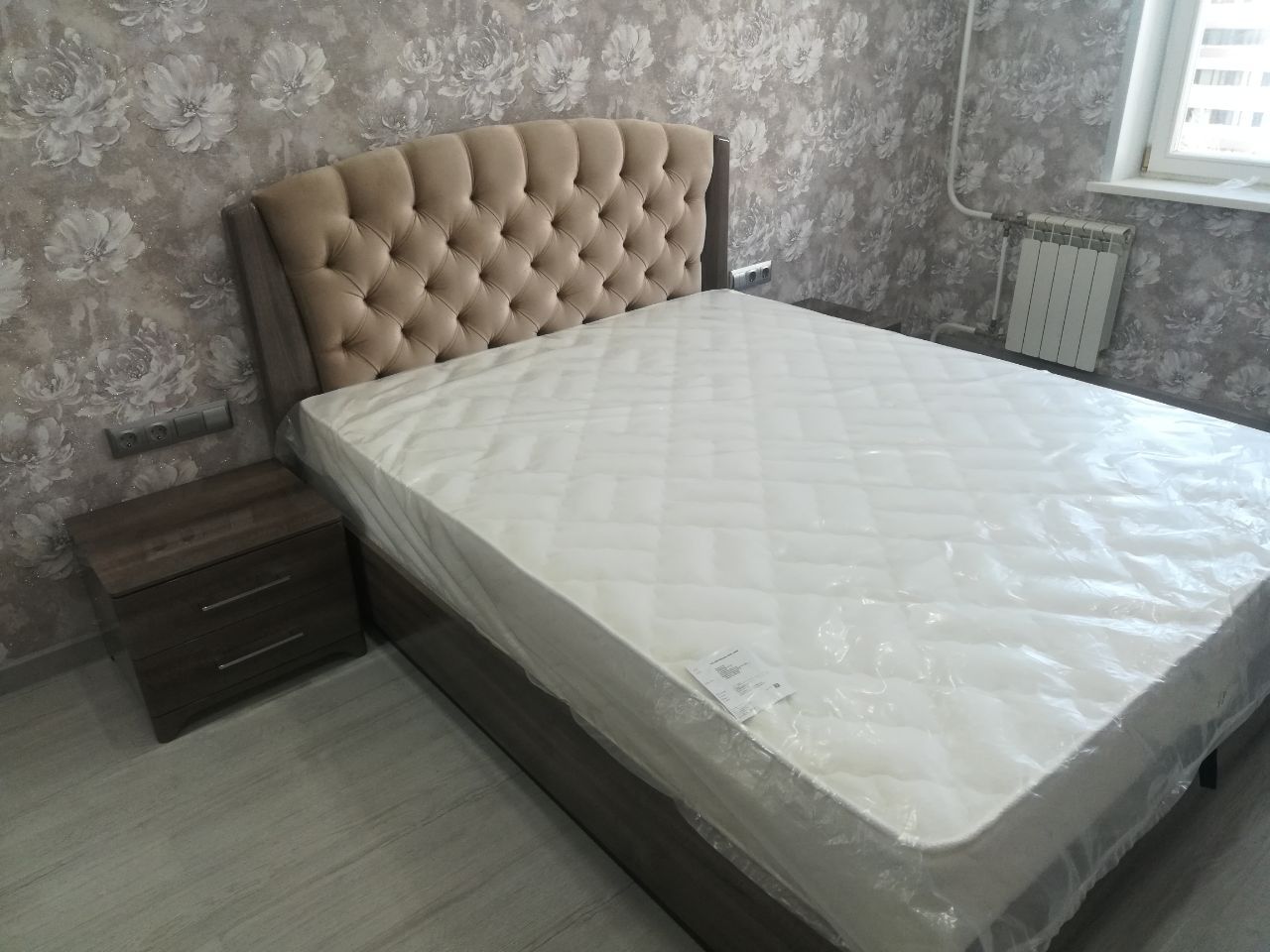 Двуспальная кровать "Милан" 180 х 190 с подъемным механизмом цвет орех серебро / best 06