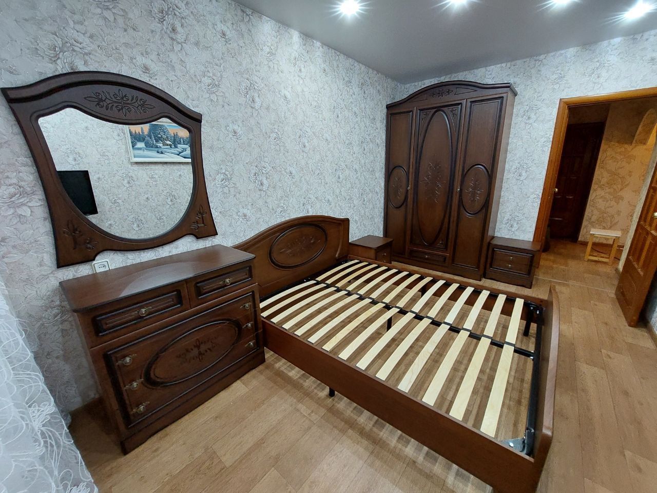 Двуспальная кровать "Натали" 140х200 с подъемным механизмом цвет клен / ясень бежевый изножье низкое