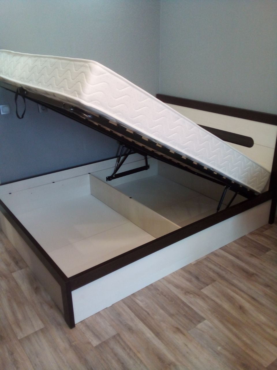 Односпальная кровать "Альба"  90 х 190 с ортопедическим основанием цвет дуб сантана