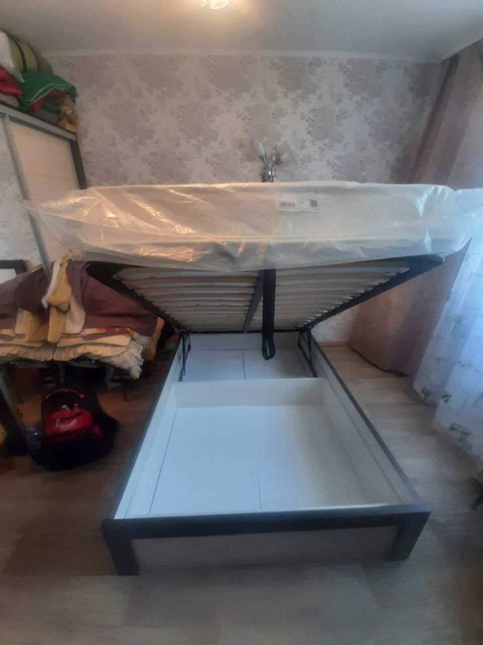 Двуспальная кровать "Альба" 140 х 190 с подъемным механизмом цвет дуб сантана