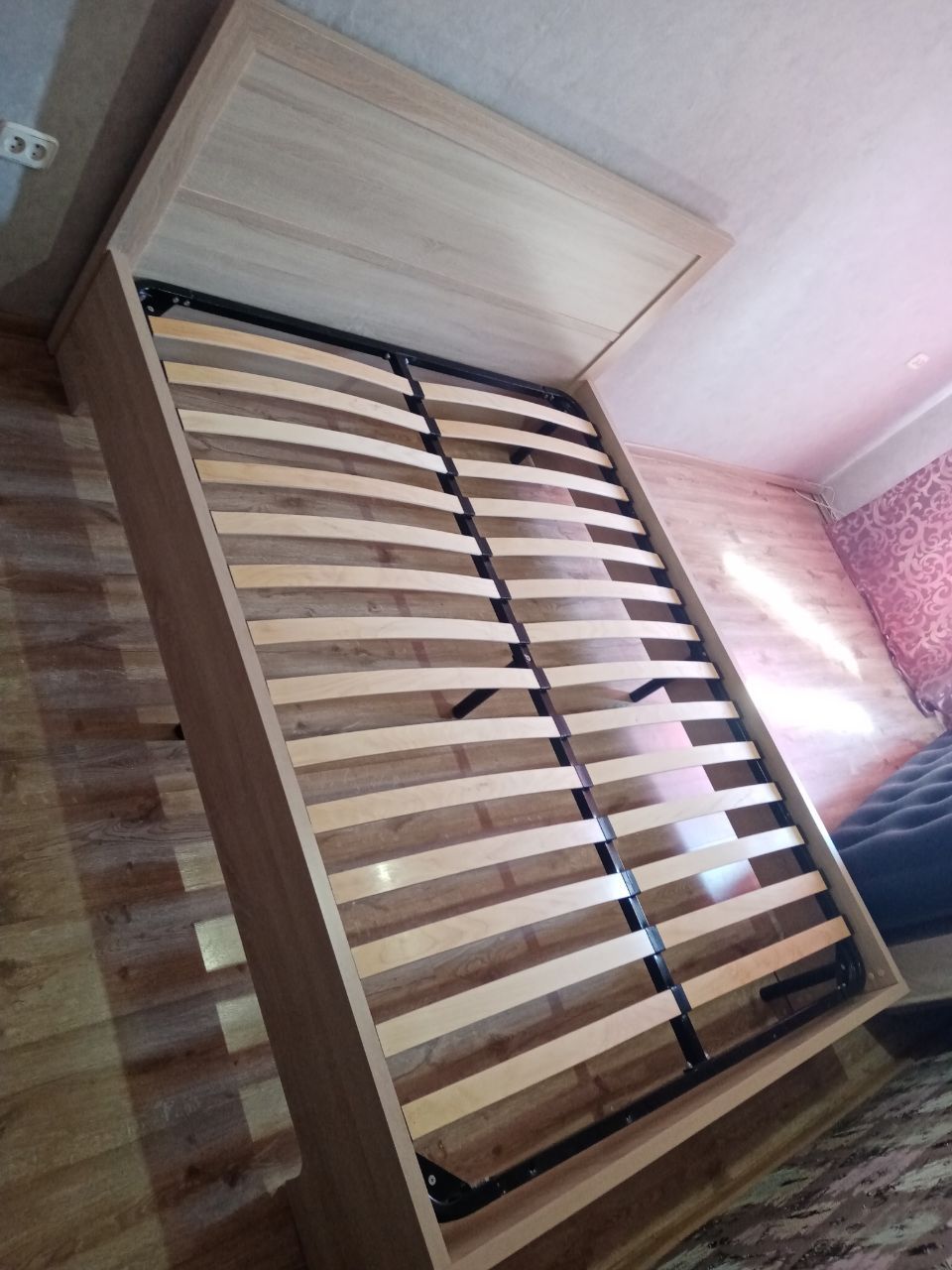 Двуспальная кровать "Мальта" 160 х 200 с подъемным механизмом цвет орех