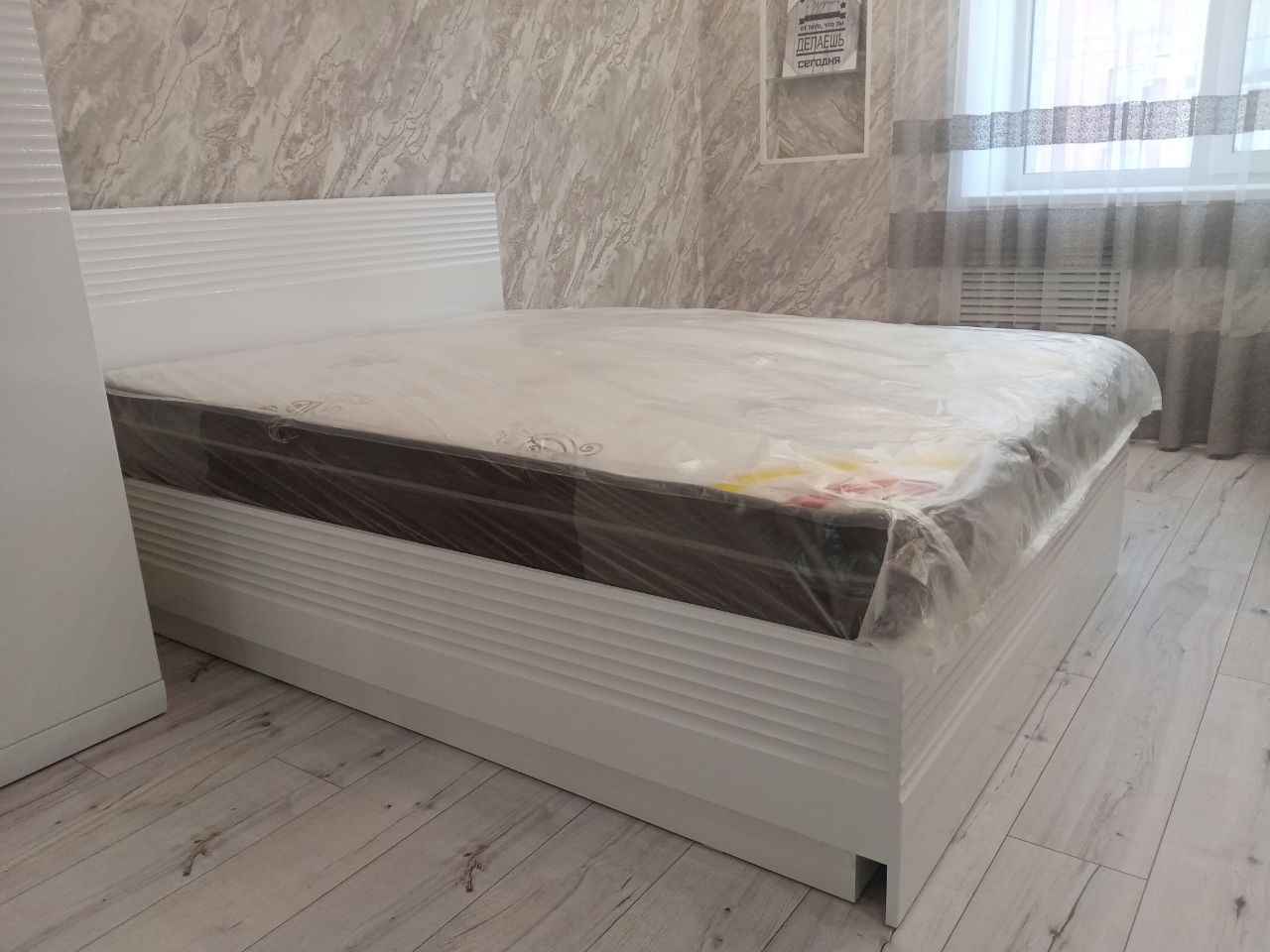 Двуспальная кровать "Афина" 140 х 200 с подъемным механизмом цвет белый глянец  / sancho 2202